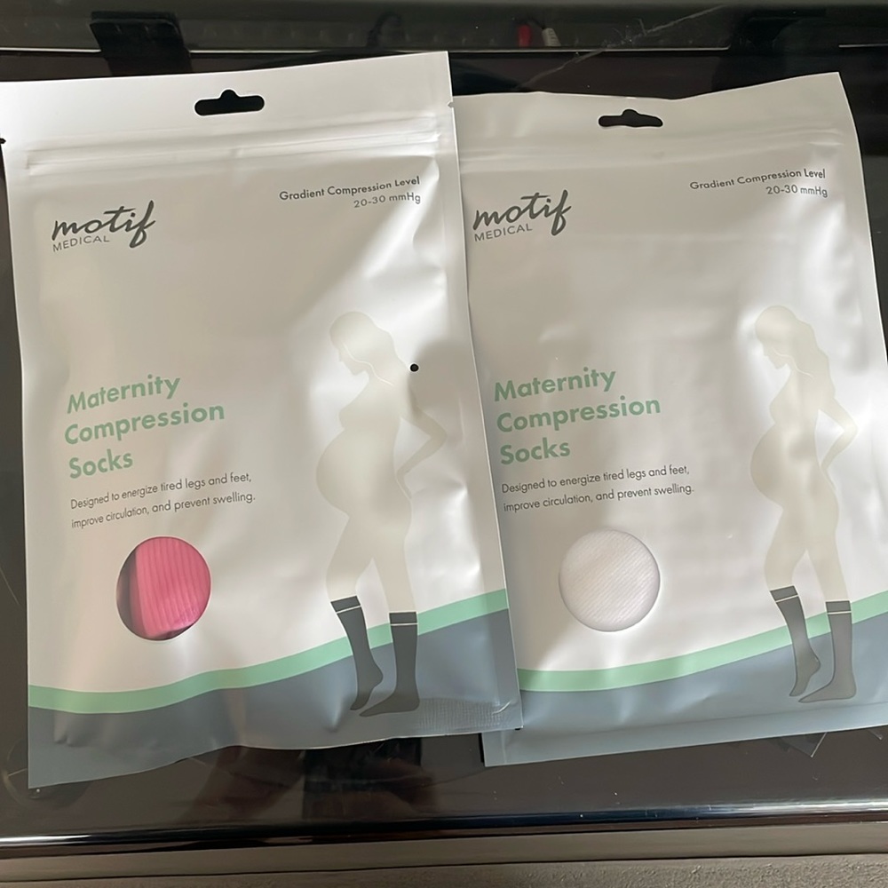 Motif Maternity compression socks size medium - 2 pairs BRAND NEW